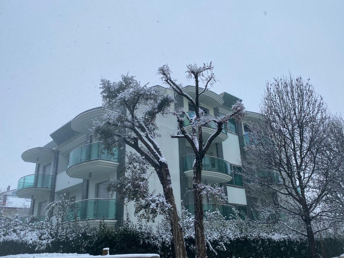 Residenza Villa Flores Bellaria – Igea Marina Kültér fotó
